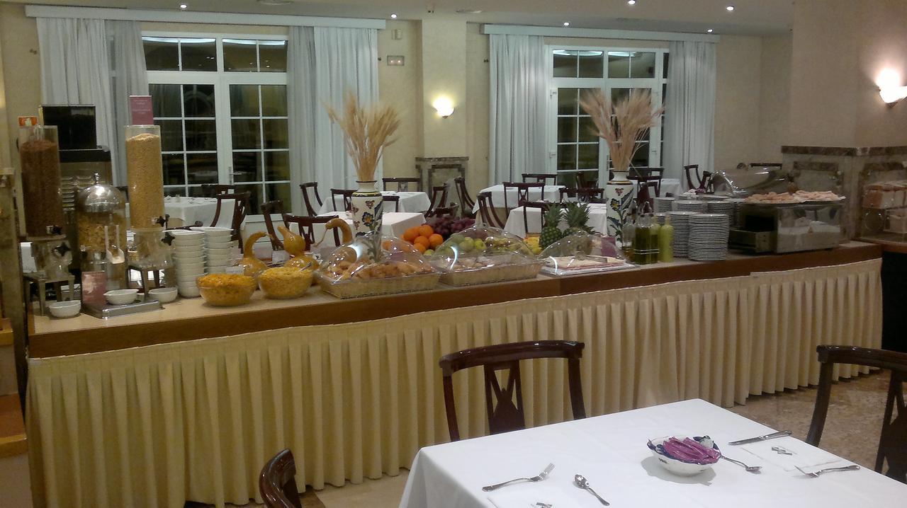 קורדובה Hotel De Los Faroles מראה חיצוני תמונה